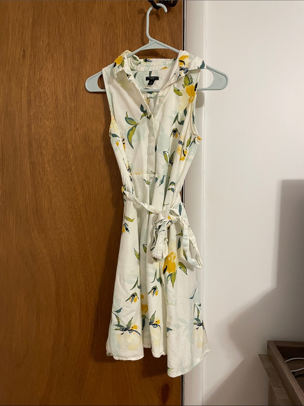 Ann Taylor White Sleeveless Floral Tie-Waist Dress